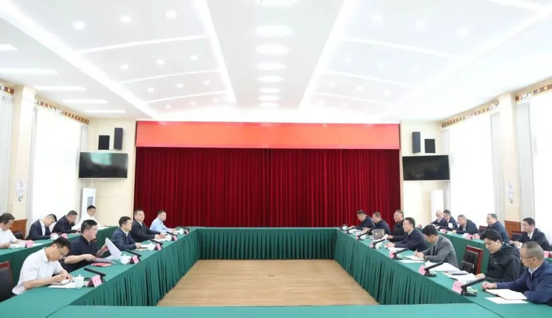 省尊龍凱時集團(tuán)與甘孜州舉行座談交流會