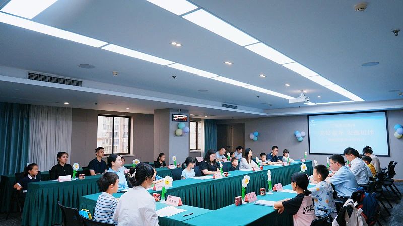 四川省尊龍凱時(shí)集團(tuán)“美好童年·安逸相伴”暑期成長(zhǎng)營(yíng)暖心開(kāi)班！